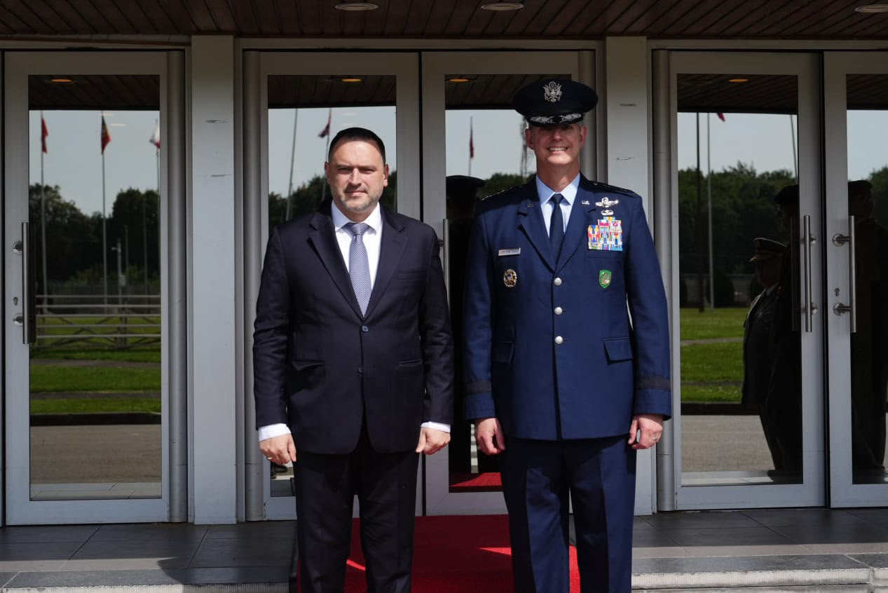 Porto Romano dhe Korridori VIII në fokus  Nufi takon Komandantin Suprem të NATO s