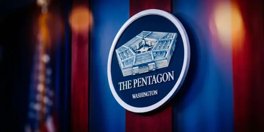 Pentagoni nënshkruan kontrata me shtatë gjigantë të Al