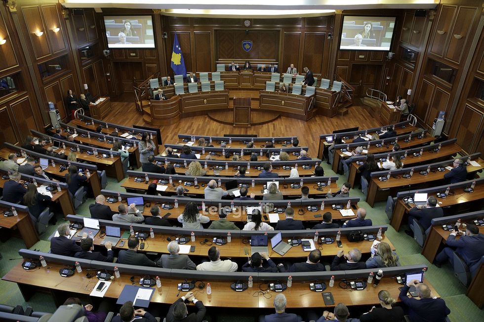 Gratë po sigurojnë mandate përmes votës  por burrat vazhdojnë dominimin në Kuvend