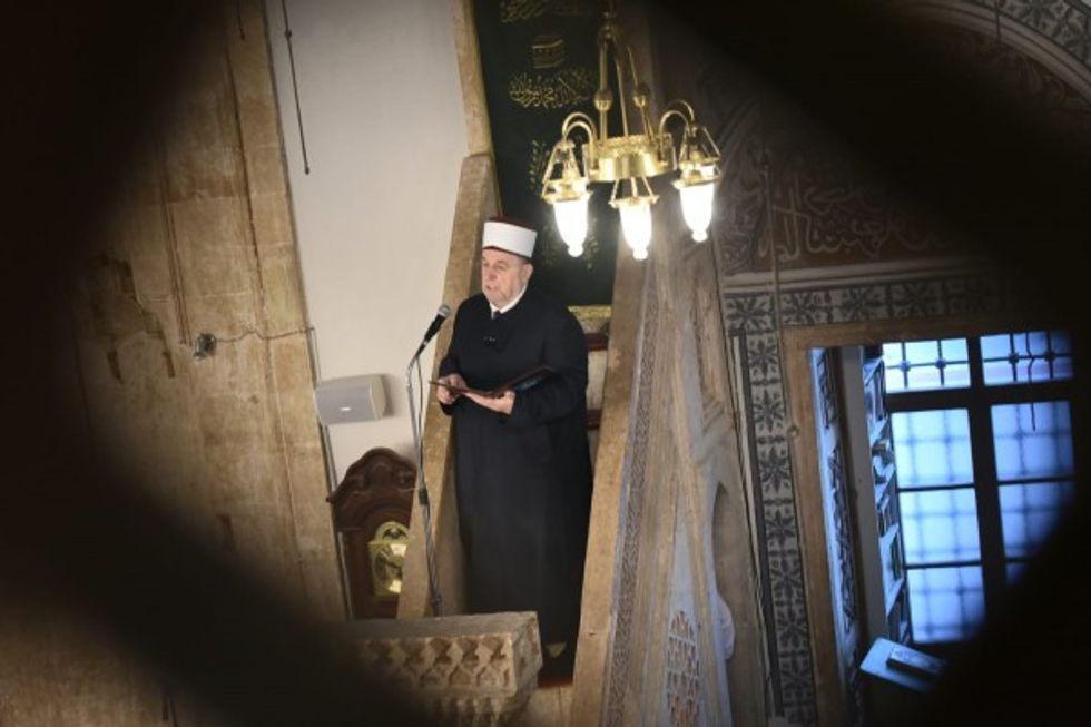 Tërnava uron qytetarët për festën e Kurban Bajramit  bën thirrje për unitet  Fushata me akuza e urrejtje nuk i shërben të ardhmes