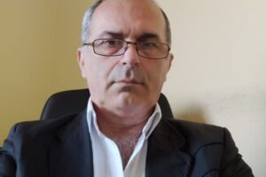 e PD deri në