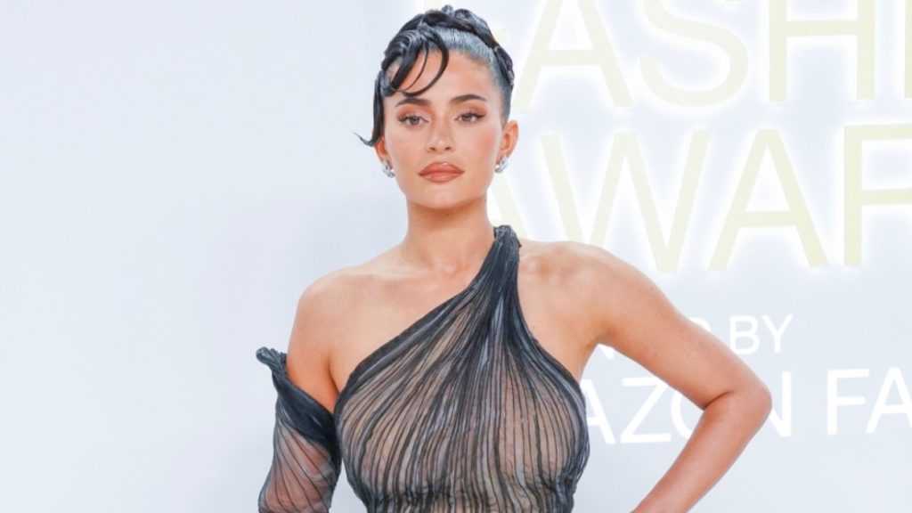 Kylie Jenner paditet nga punonjësja e shtëpisë për keqtrajtim dhe diskriminim