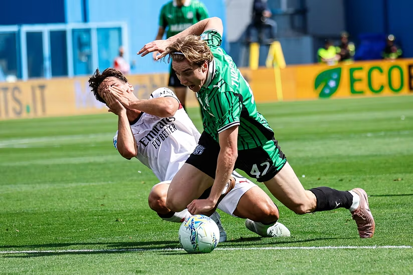 Sassuolo surprizon Milanin  vendosin Berardi e Laurienté