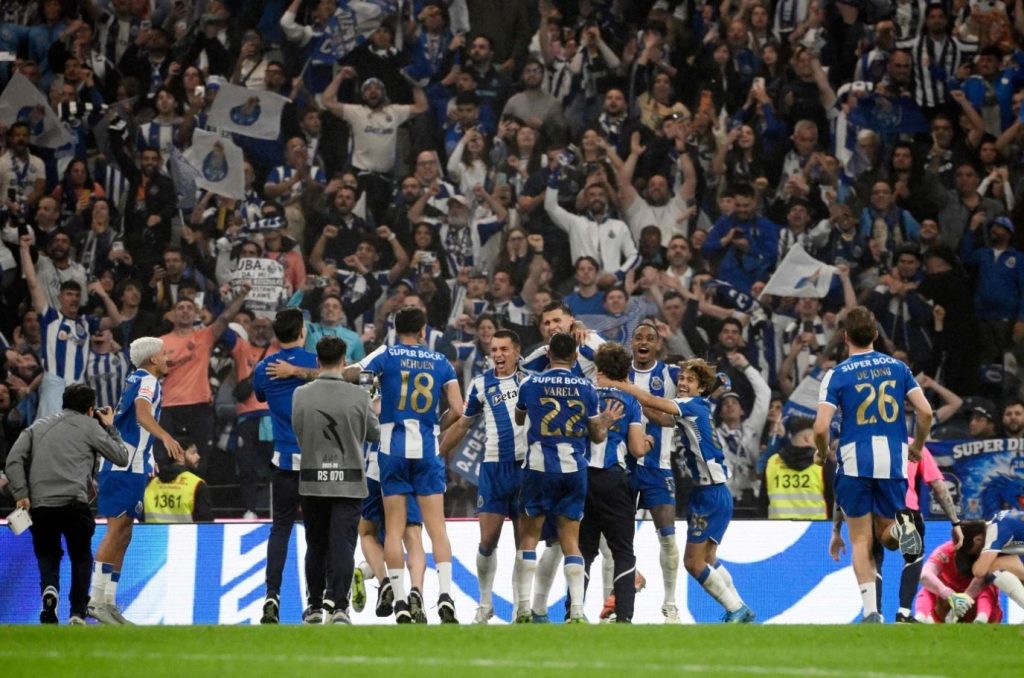 Dominuan sezonin nga fillimi deri në fund  Porto shpallet kampione e Portugalisë