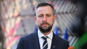Ministri i Mbrojtjes  Polonia gati të presë më shumë trupa amerikane