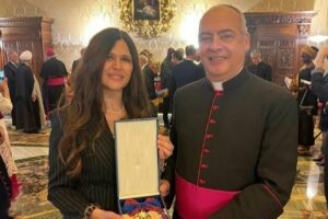 Vatikani vlerëson figurat e shquara diplomatike