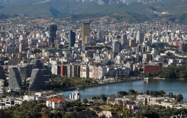 arkitektëve të huaj