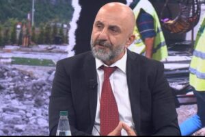 ngrihen 300 mijë shqiptarë për