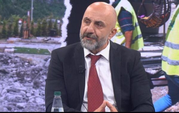 ngrihen 300 mijë shqiptarë për