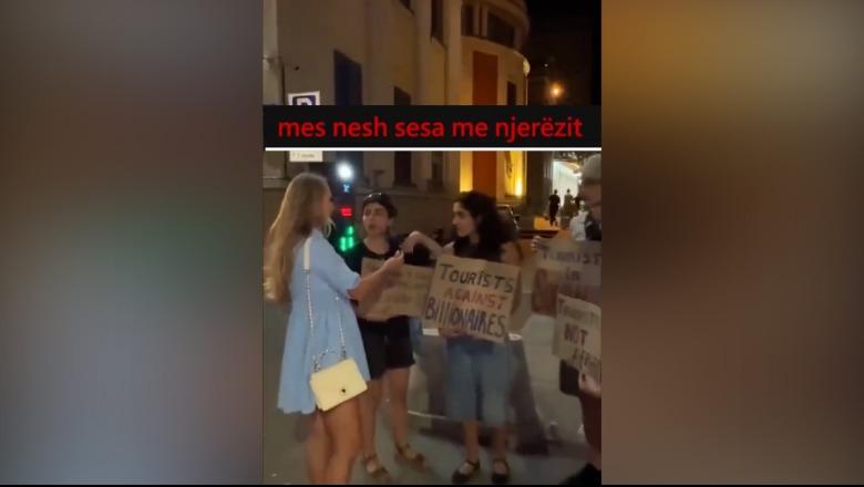 dhe turistë të