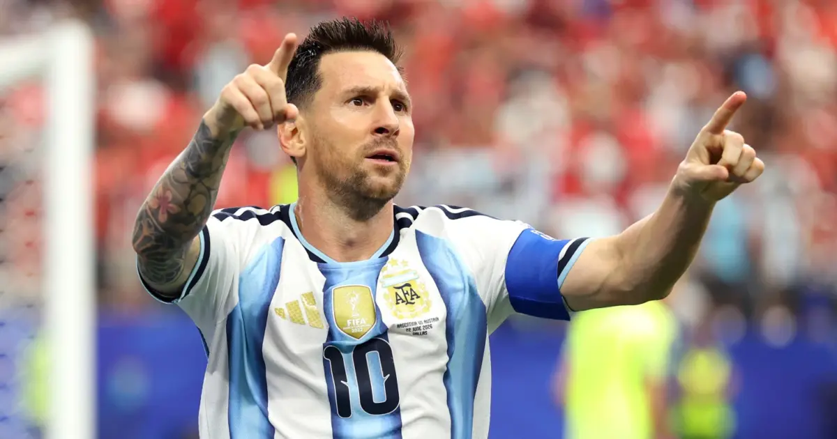 Messi bën gjithçka, Argjentina fiton me