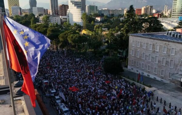 Protestat në