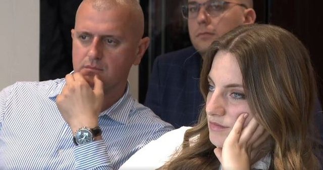 Mandati i neomalësores  Ta mbajë apo lëshojë 