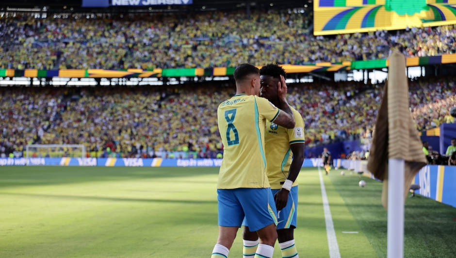 Vinicius: Ancelotti më bën të ndihem