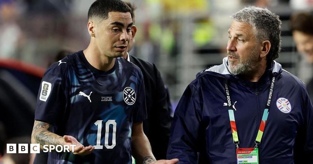 FIFA i heq akreditimin komentatorit pas