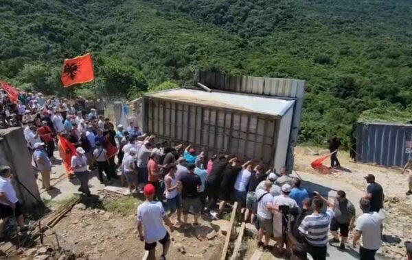 “Tokat e të parëve do