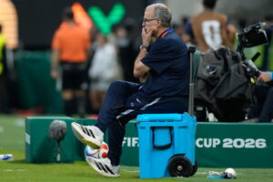 Bielsa pranon përgjegjësinë për eliminimin e