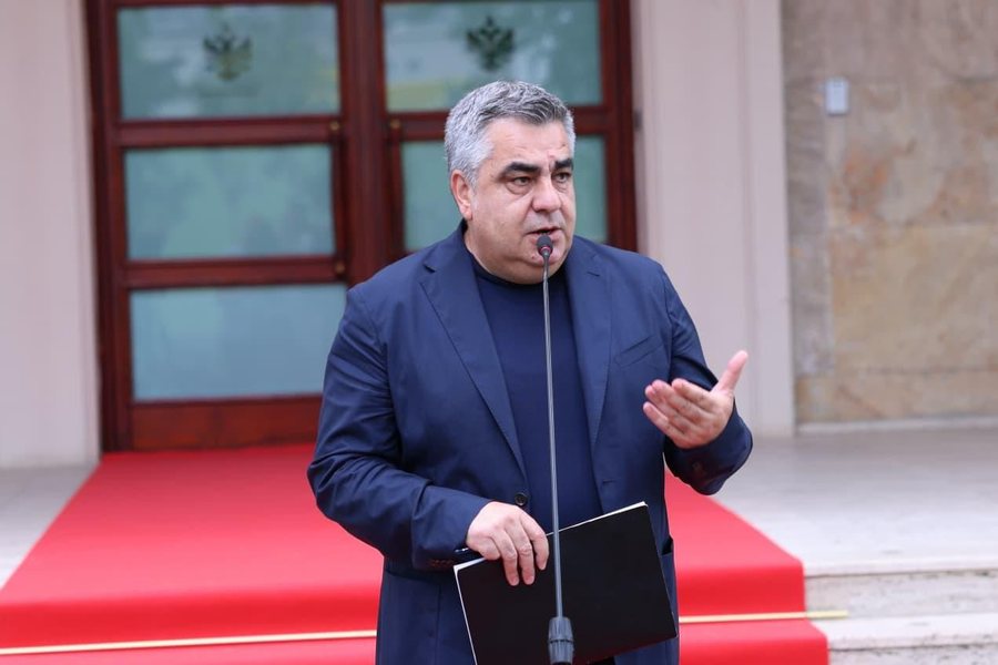 marrë nga qytetarët