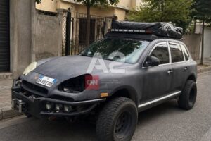 Mand Dhelpra përdori për të