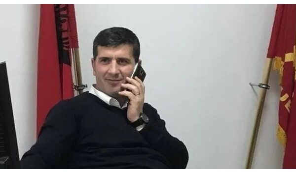 në ujërat e lumit