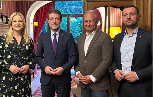 me prejardhje shqiptare në