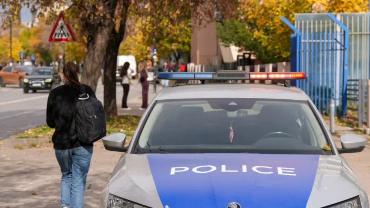 Dy ditë para zgjedhjeve në Kosovë  Arrestohet aktivisti i Listës Serbe  dyshohet se bleu vota