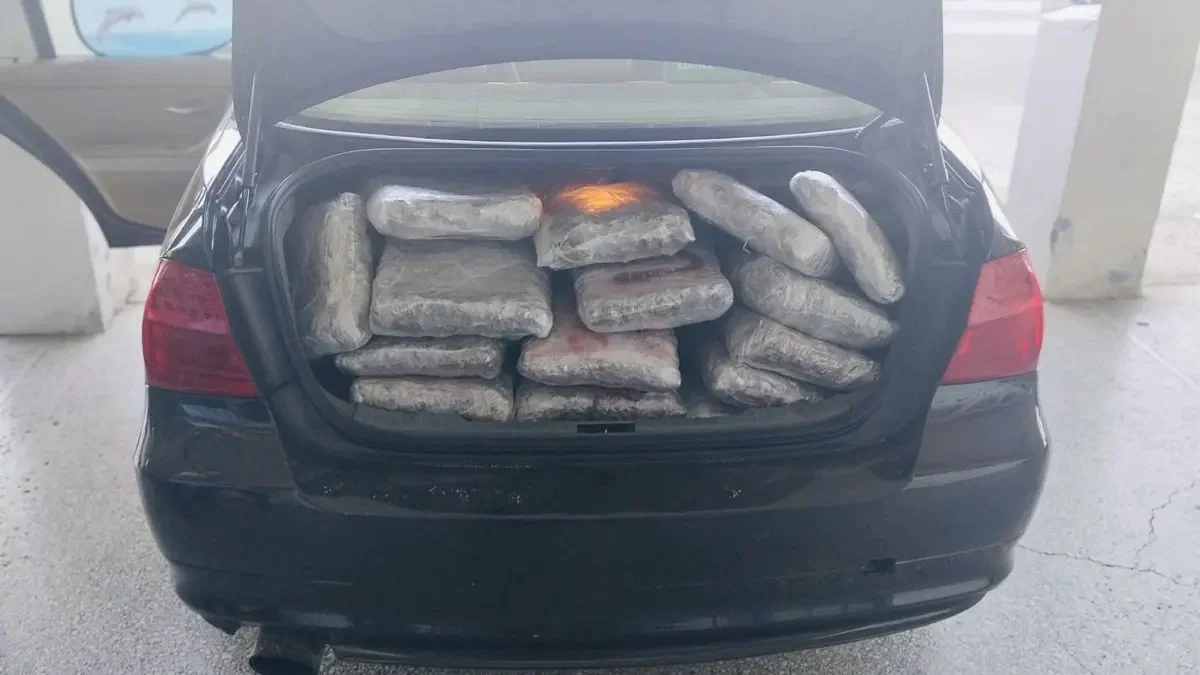 U kap me 110 kg marijuanë të fshehura në bagazhin e makinës pranë kufirit greko shqiptar  arrestohet 43 vjeçari turk