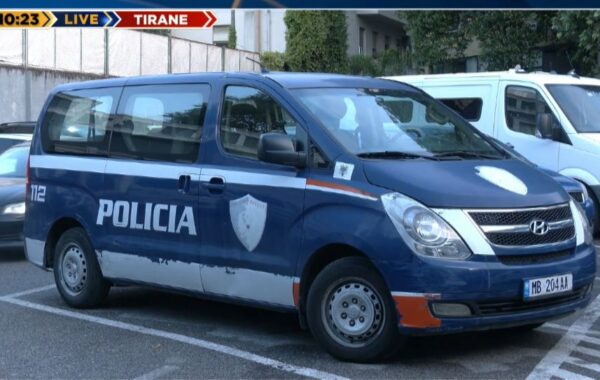 dhe Qafë Mollë