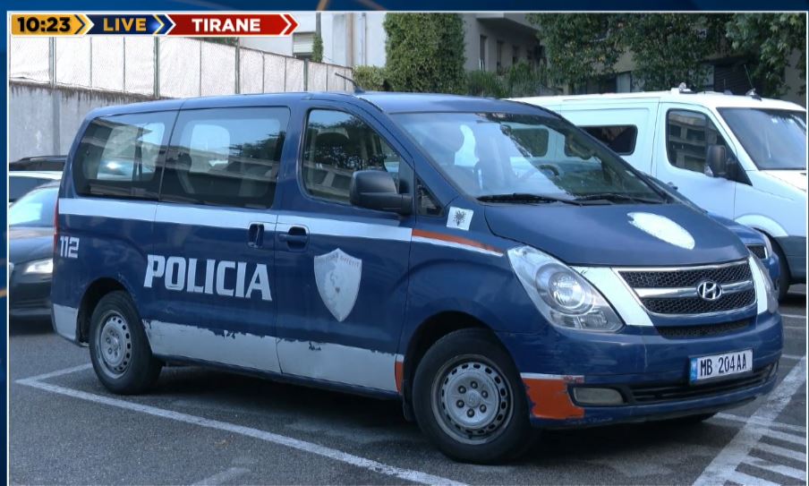 Kërkimet për  kambistin  e Bitcoin  Kontrolle në Pëllumbas dhe Qafë Mollë për autorin e dyshuar Armand Shakaj