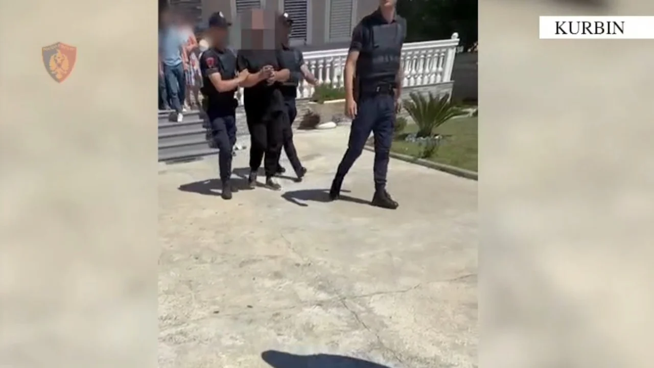 Shërbente si furnizues i heroinës  arrestohet 48 vjeçari në Kurbin  Në banesë i gjenden 144 bimë kanabisi