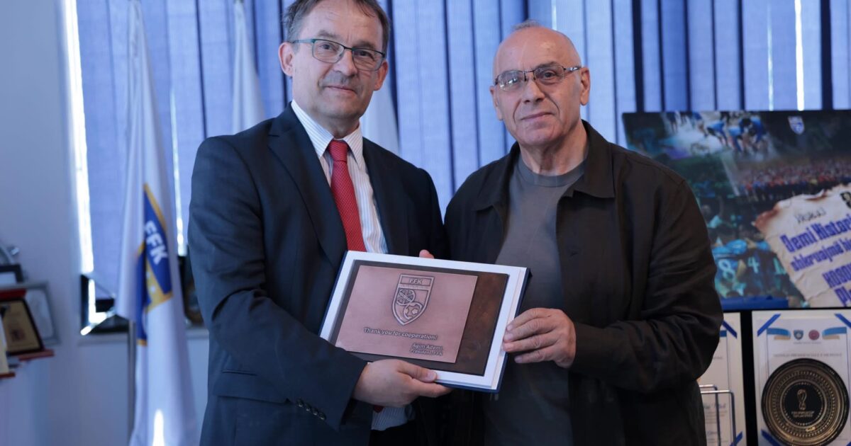 Agim Ademi pret ambasadorin austriak, diskutohet