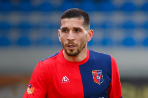 Lirim Kastrati rinovon kontratën me Vllazninë