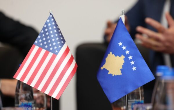 Amerika i kërkon Kosovës të bëhet