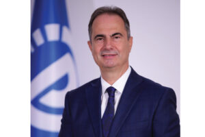 Boçi zbërthen tri alternativat e PD