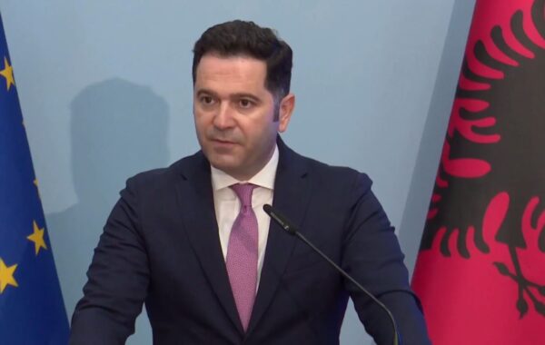 Malaj në konferencë