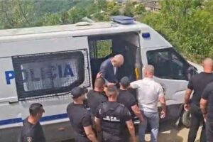 në varrimin e babait