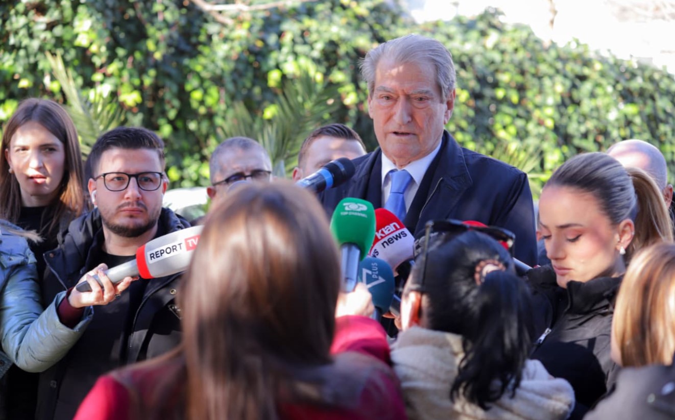 Berisha për Zvërnecin  Dënoj me forcë dhunën ndaj protestuesve  PD mbështet investimet e huaja
