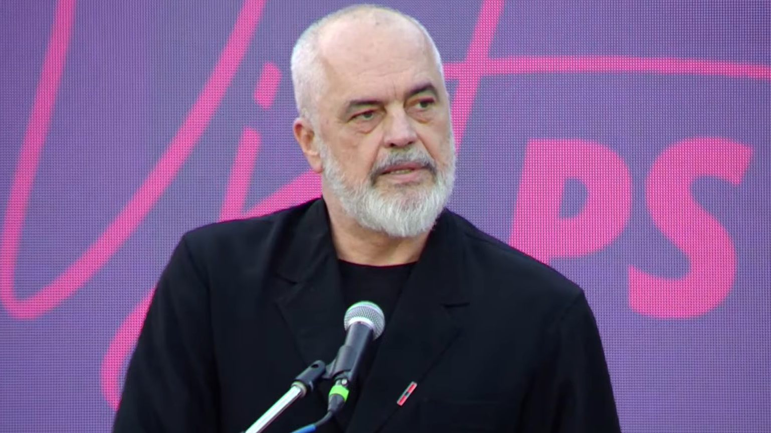 Protestat për Zvërnecin  Rama flet nga Berati  S po dëmtohet mjedisi  Turizmi  shtylla e zhvillimit ekonomik