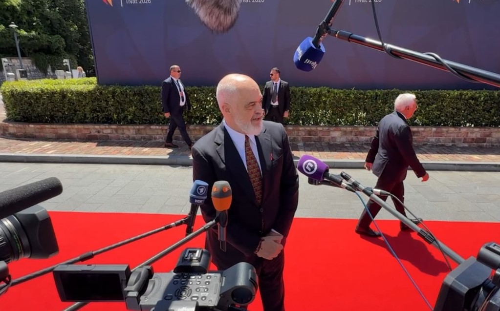  Pas protestës janë iranianët   Rama reagon për mediat e huaja nga Tivati  S ka projekt të miratuar për Zvërnecin  po përballemi me luftë hibride