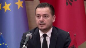 Shtyhet afati i aplikimeve për fermerët  ministri Salla  Deri më 6 korrik hapet skema e mbështetjes