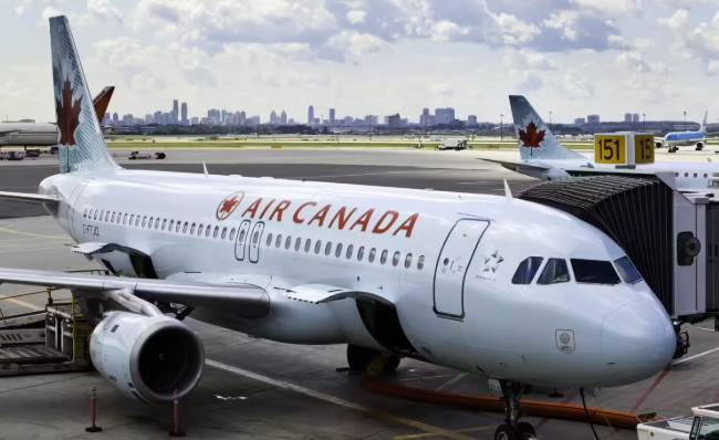 Mbi 900 fluturime pa licencë  autoritetet ngrenë akuza ndaj ish pilotit të Air Canada