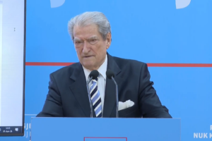 Delegatët votuan për ripërtëritjen e