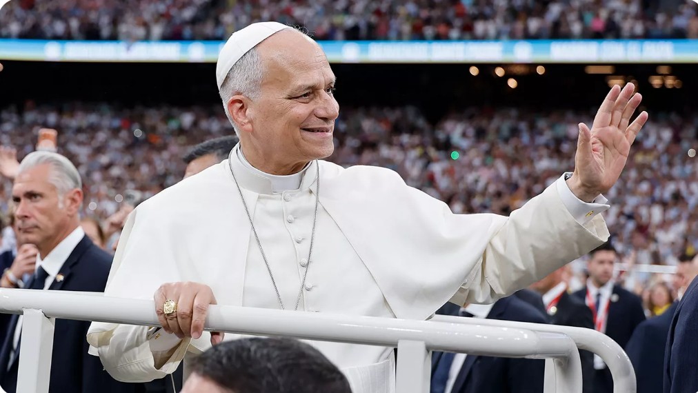 Real Madridi emëron Papa Leo XIV anëtar nderi të klubit