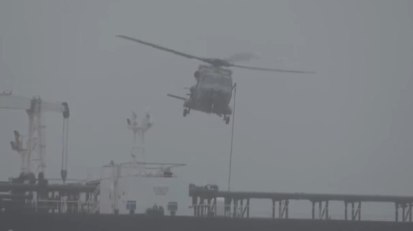 Franca ndalon një tanker rus në Atlantik  Macron  Do zbatojmë sanksionet pa kompromis  VIDEO 