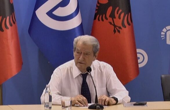 Askush nuk mund të riorganizojë