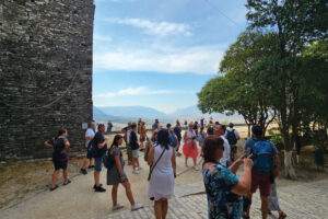 Hyrjet e të huajve në maj