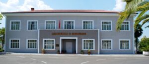 Helmimi i studentëve në Akademinë e Sigurisë  policia merr në pyetje administratore e Sori Al