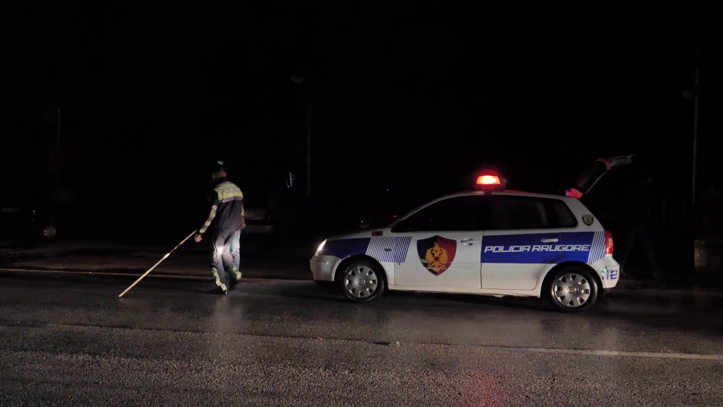 Aksident i rëndë në autostradën Tiranë Durrës  plagosen dy drejtues mjetesh