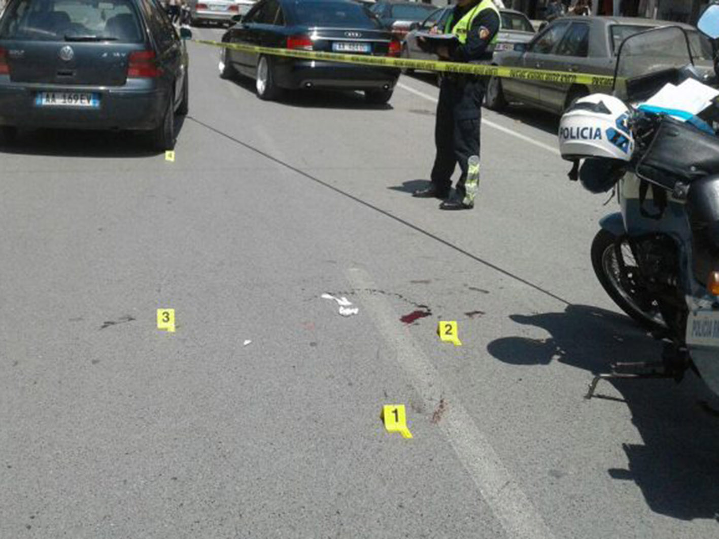 Aksident në autostradën Levan Tepelenë  përplasen 5 automjete  Plagosen 3 persona