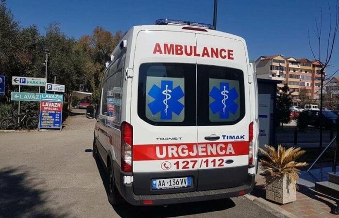 Makina del nga rruga në aksin Sarandë Delvinë  plagoset 16 vjeçari drejtues